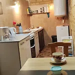 Duplex Avec Cour Au Coeur De La Cite Medievale. 구르동-앙-케르시