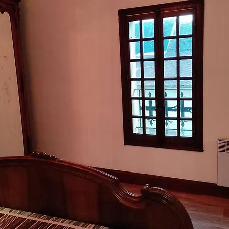 Duplex Avec Cour Au Coeur De La Cite Medievale. 구르동-앙-케르시