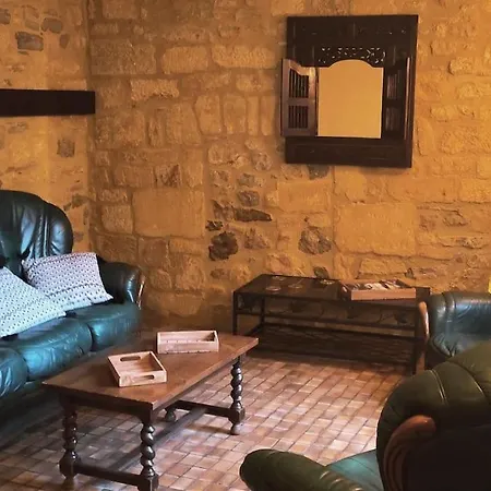 아파트 Duplex Avec Cour Au Coeur De La Cite Medievale. 구르동-앙-케르시