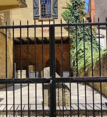 Duplex Avec Cour Au Coeur De La Cite Medievale. شقة غوردون أون كيرسي